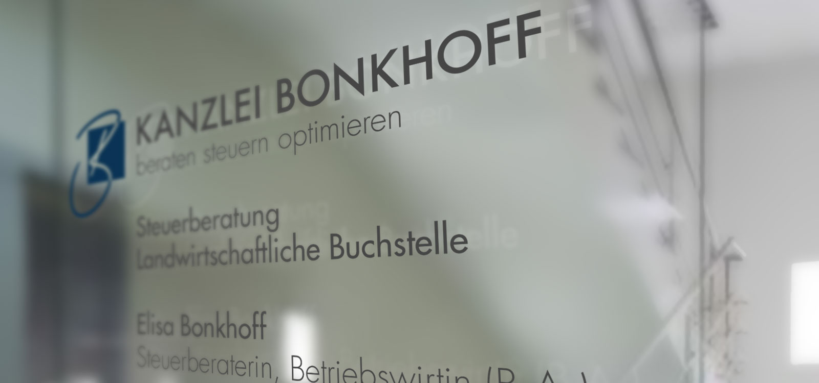 Steurkanzlei_Bonkhoff_Muenster_Eingang_Window-Signage-Mock-Up